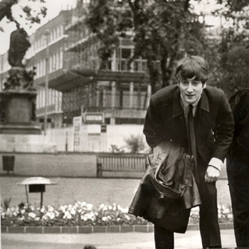 The Beatles The Beatles, Mother Nature's Son, Piano, Vocal & Guitar (Right-Hand Melody)