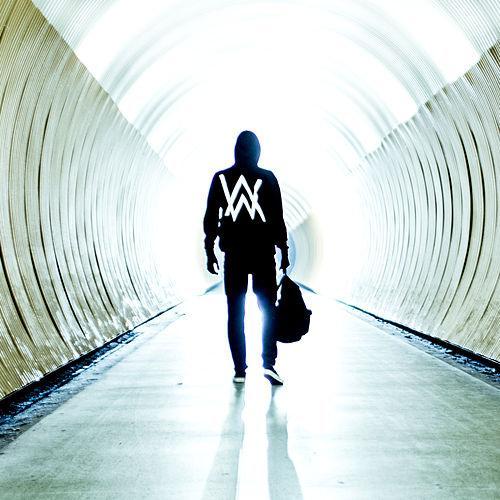 Alan Walker, Faded, Piano, Vocal & Guitar (Right-Hand Melody)