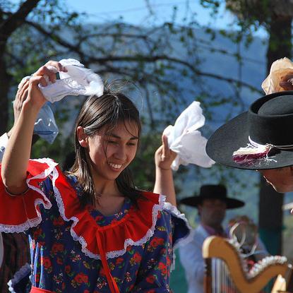 Chilean Folk Song, Rio, Rio, Piano, Vocal & Guitar (Right-Hand Melody)