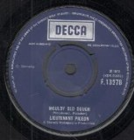 Lieutenant Pigeon Mouldy Old Dough 36350