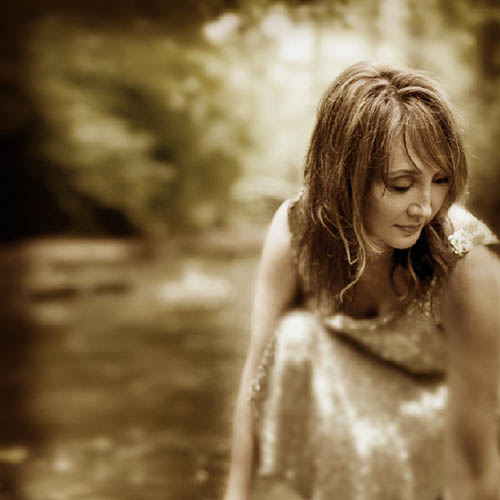 Pam Tillis, All The Good Ones Are Gone, Piano, Vocal & Guitar Chords (Right-Hand Melody)