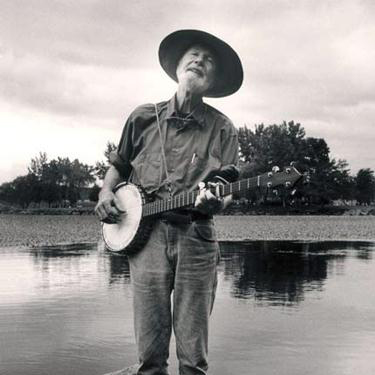 Pete Seeger, Sailing Down My Golden River, Banjo